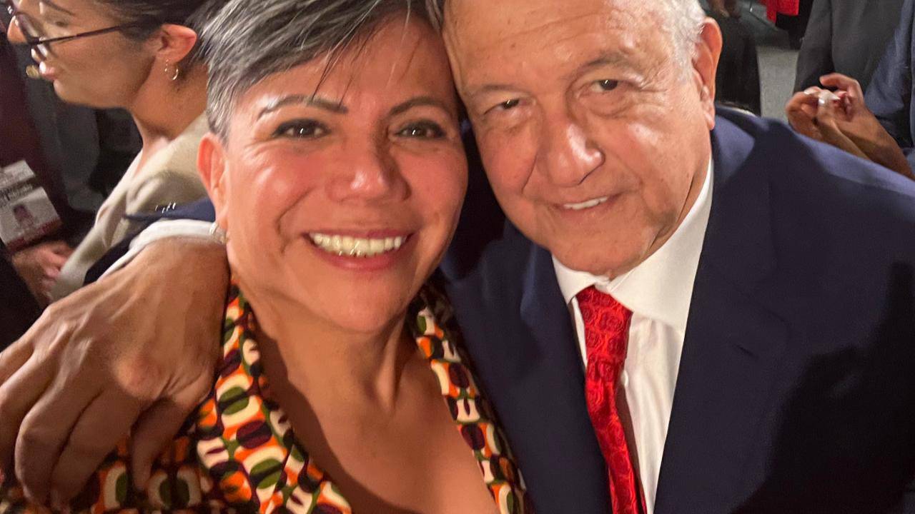 El presidente AMLO y una servidora conmemorando un 8 de marzo Día Internacional de la Mujer